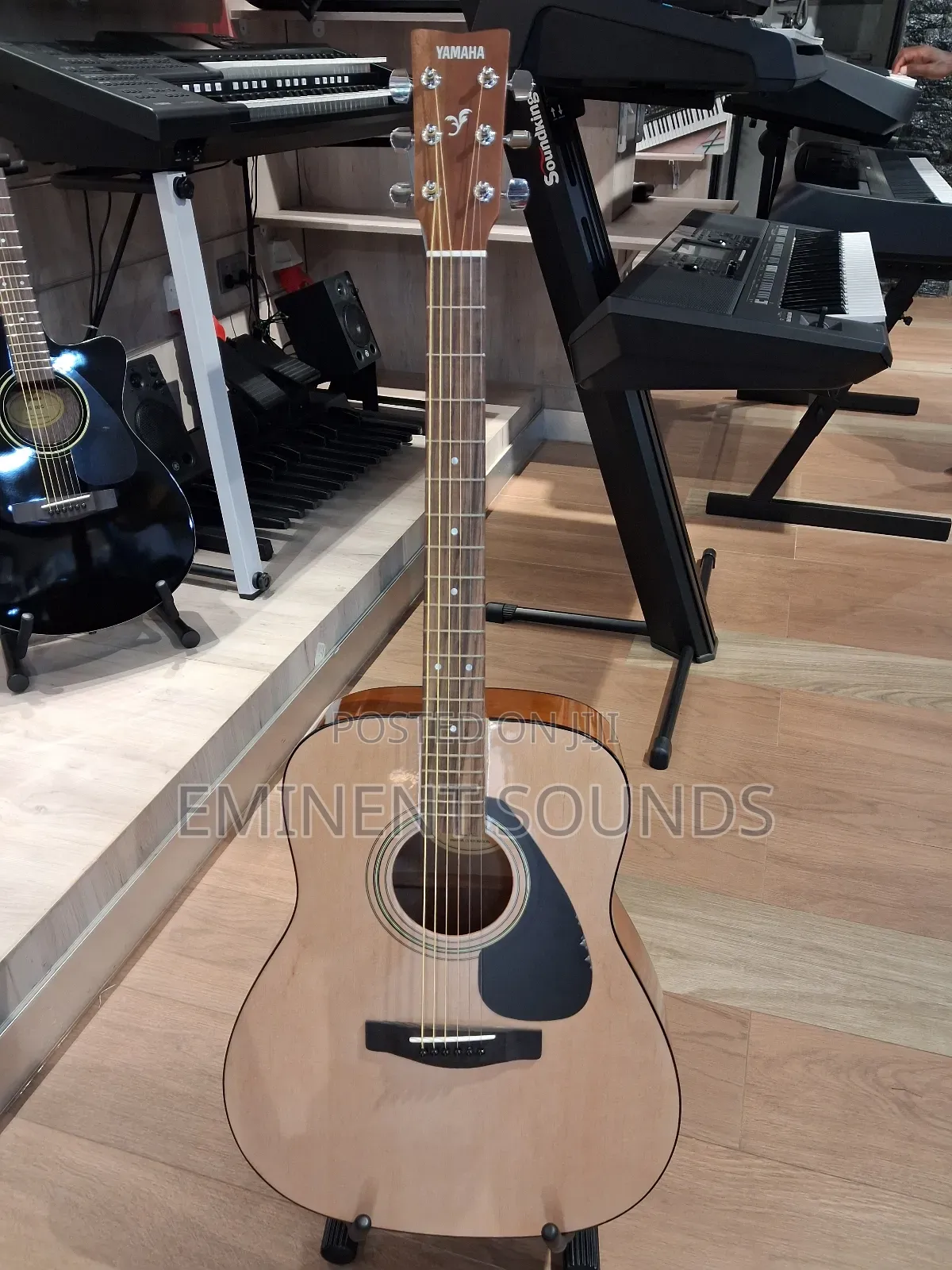 Yamaha Acoustic Guitar F310