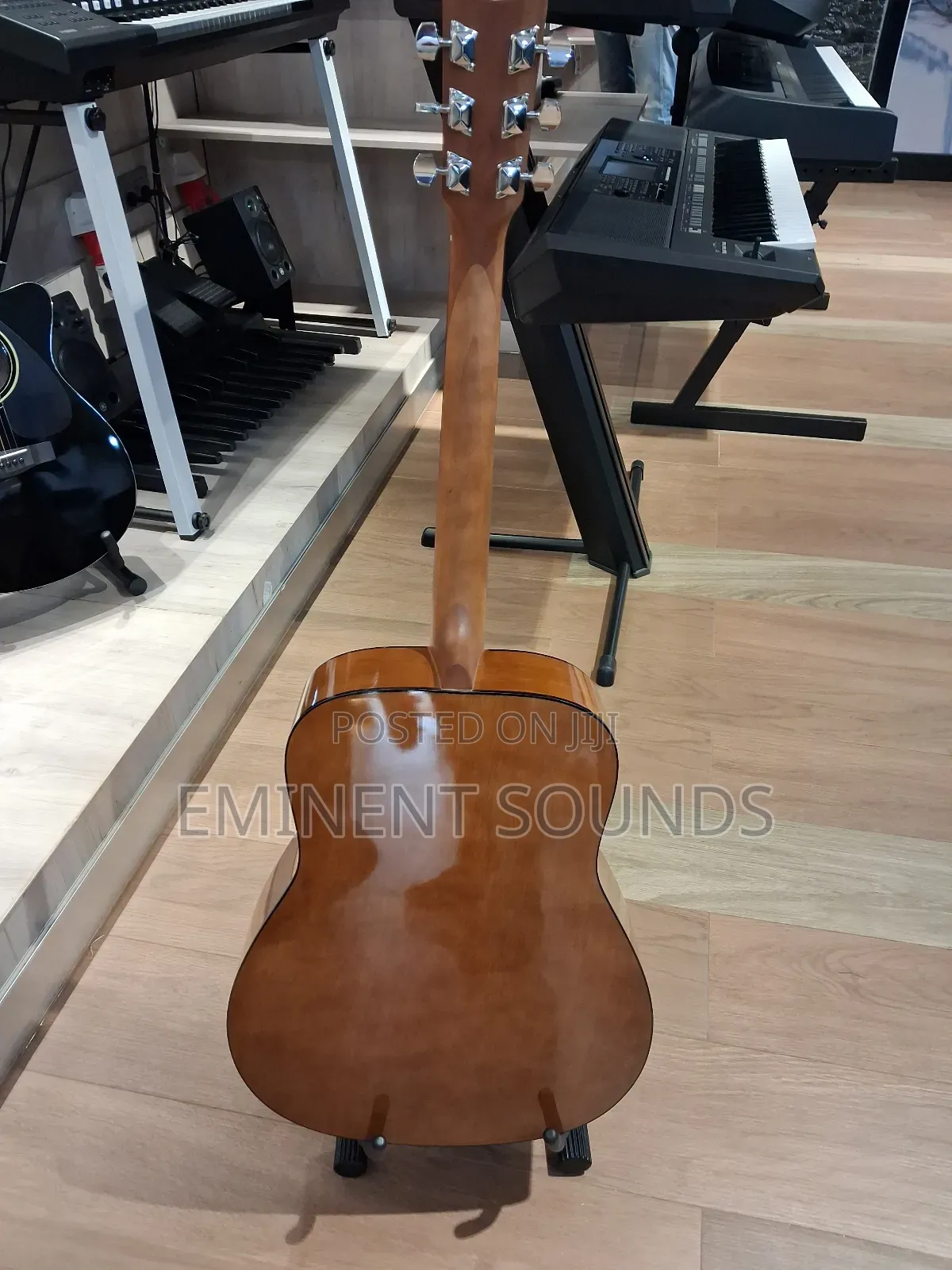 Yamaha Acoustic Guitar F310
