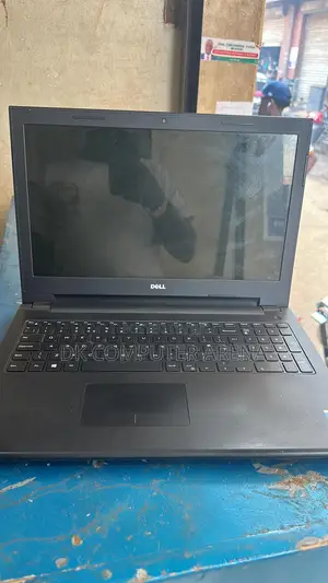 Laptop Dell Inspiron 15 3000 4GB Intel Core i3 HDD 320GB