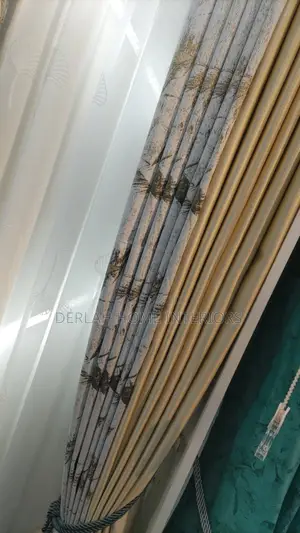 Gold Curtain in Mix Amt