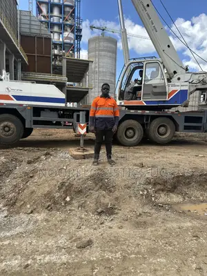 20 T Crane For Hire