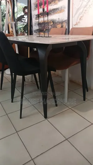 4 Seater Diningtable