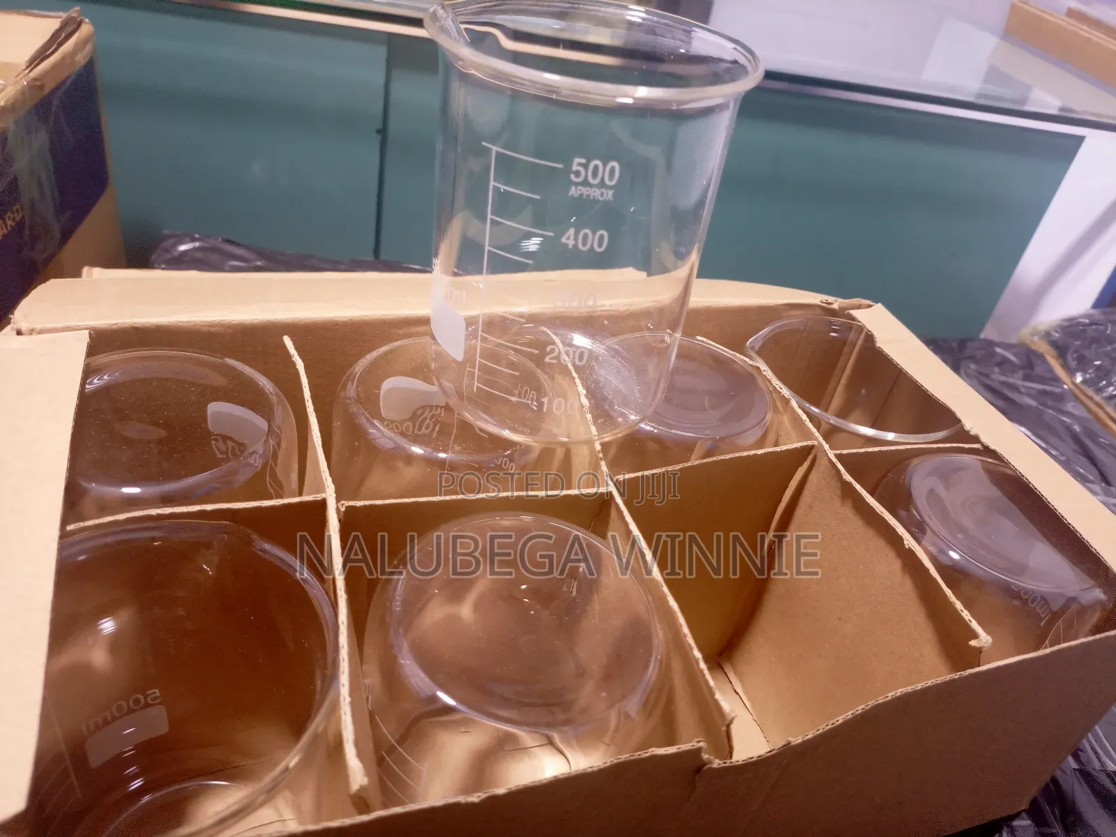 Glass and Plastic Beakers