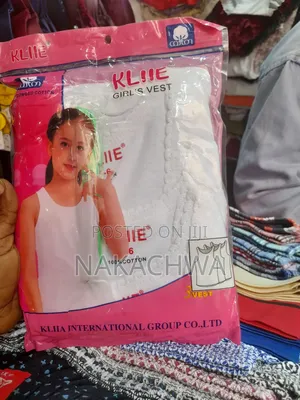 Its Agood Set of Girls Vests