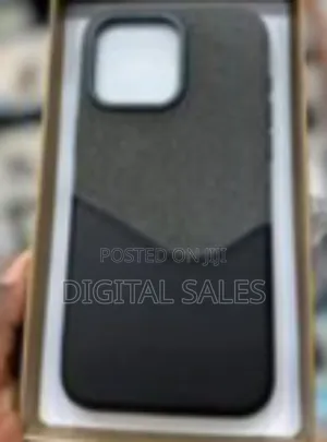 Stylish Two-Tone Hybrid Phone Case for iPhone 16 Promax