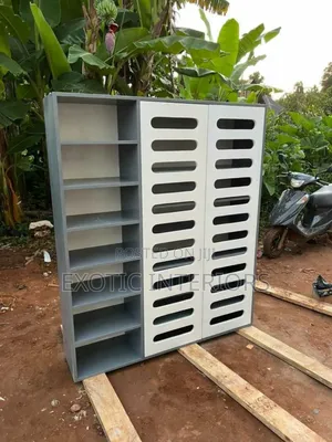 Shoe Rack Call