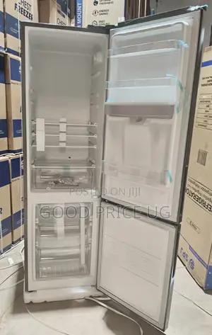 Spj Refrigerator With A Water Dispenser. 379l