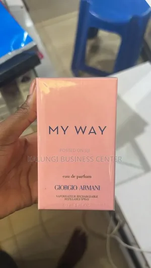 Giorgio Armani My Way Eau De Parfum Spray.