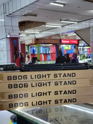 8806 Light Stand Adjustable Tripod 210cm High Quality Tripod