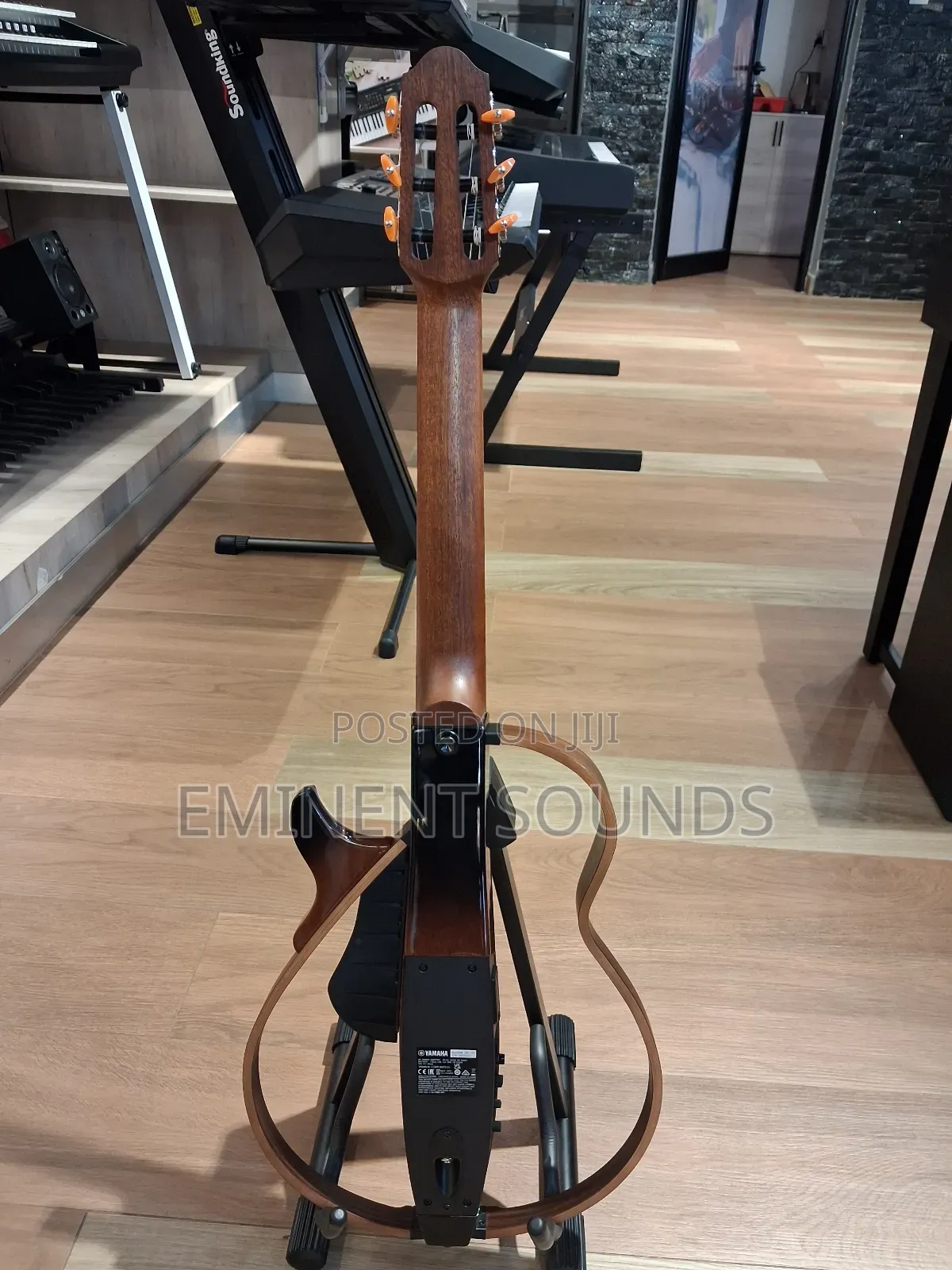 Yamaha Silent Guitar Slg200n