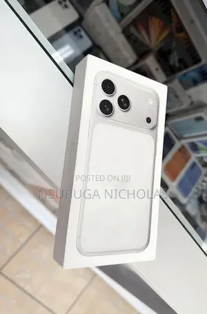 New Apple iPhone 17 Pro Max 256 GB White