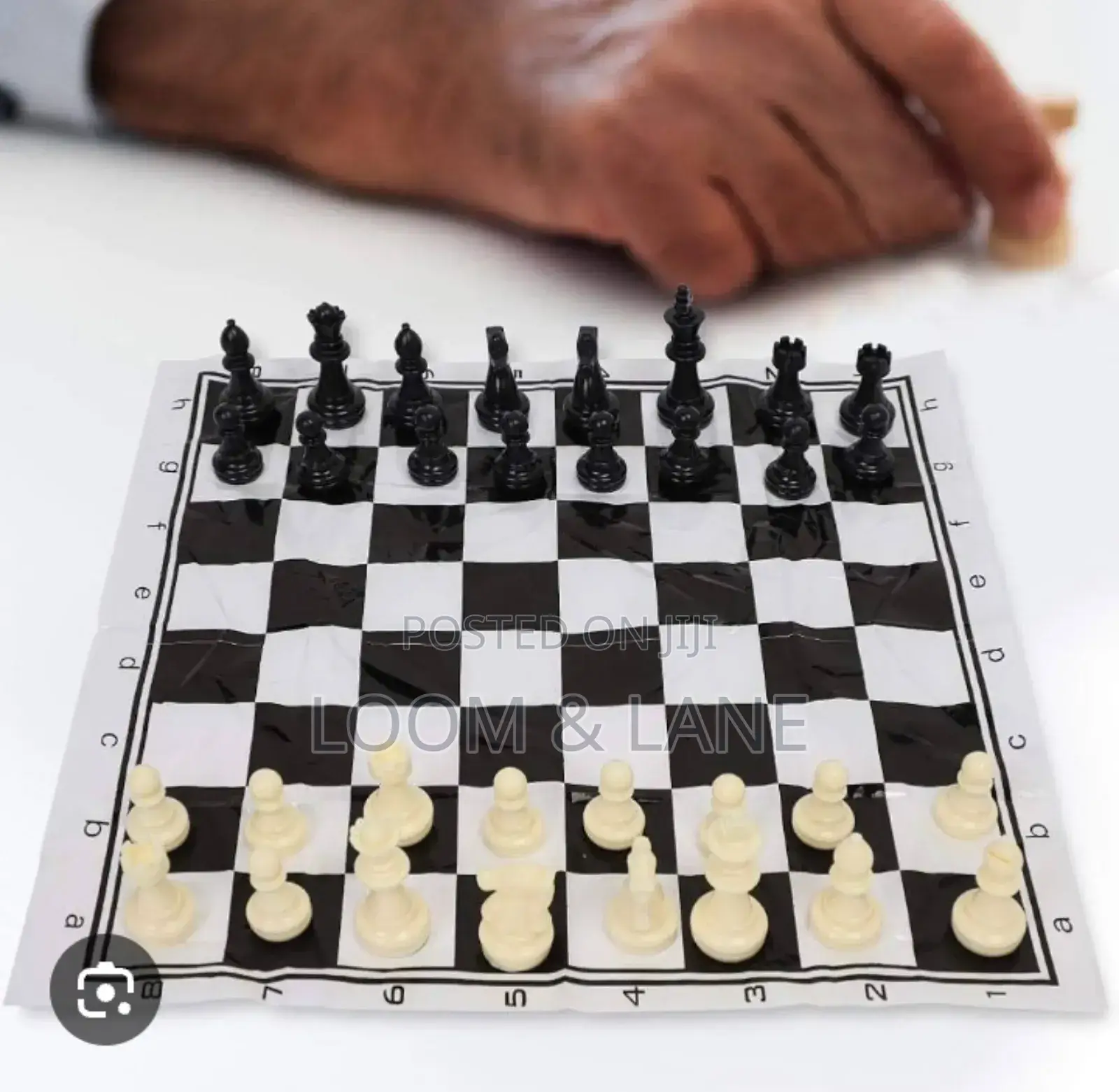 Portable Roll-Up Chess Set With Plastic Pieces