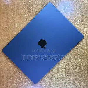 Laptop Apple MacBook Air 2022 M2 8GB Apple M2 SSD 256GB