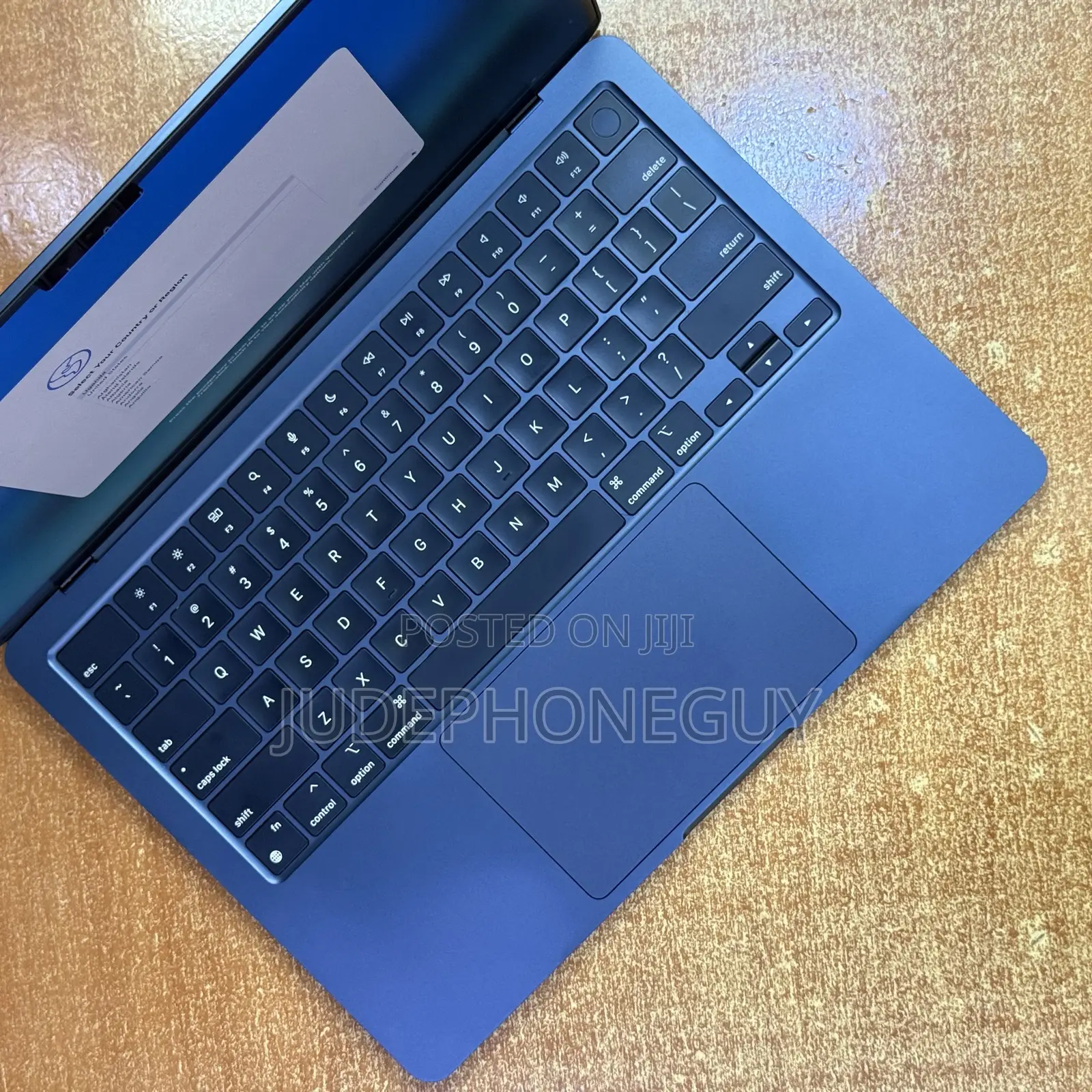 Laptop Apple MacBook Air 2022 M2 8GB Apple M2 SSD 256GB
