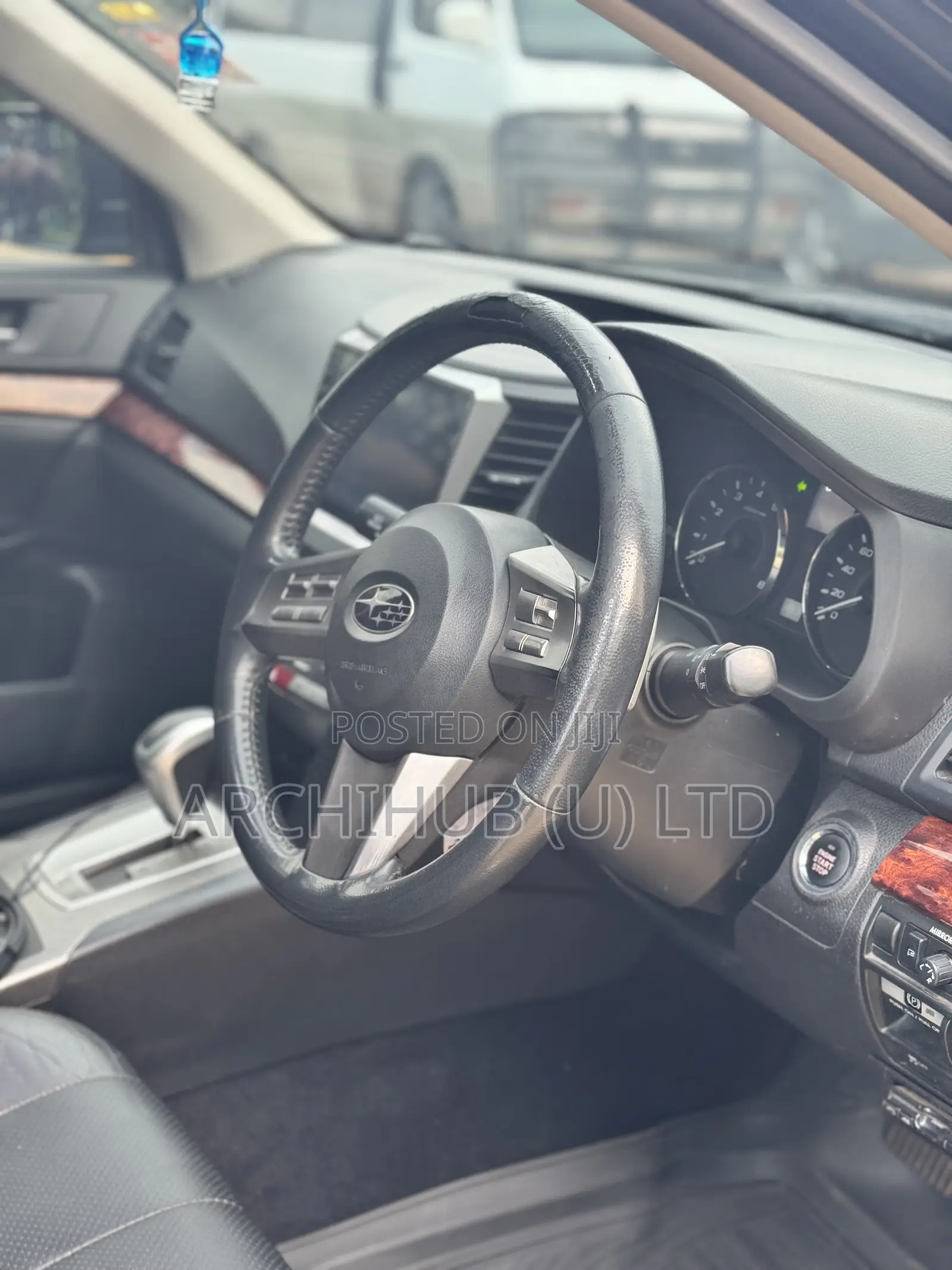 Subaru Outback 2.5i Premium 2011 Black