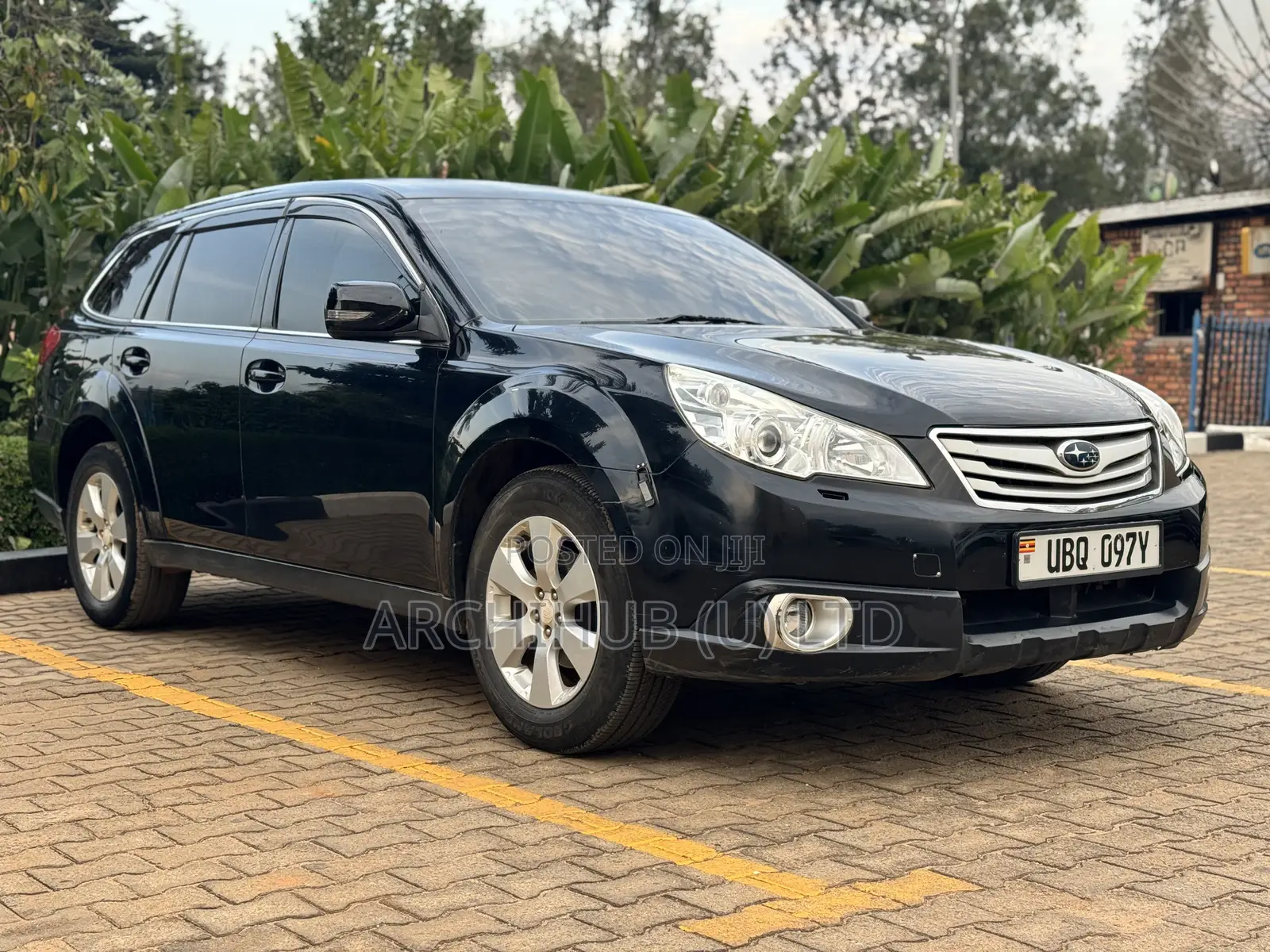 Subaru Outback 2.5i Premium 2011 Black