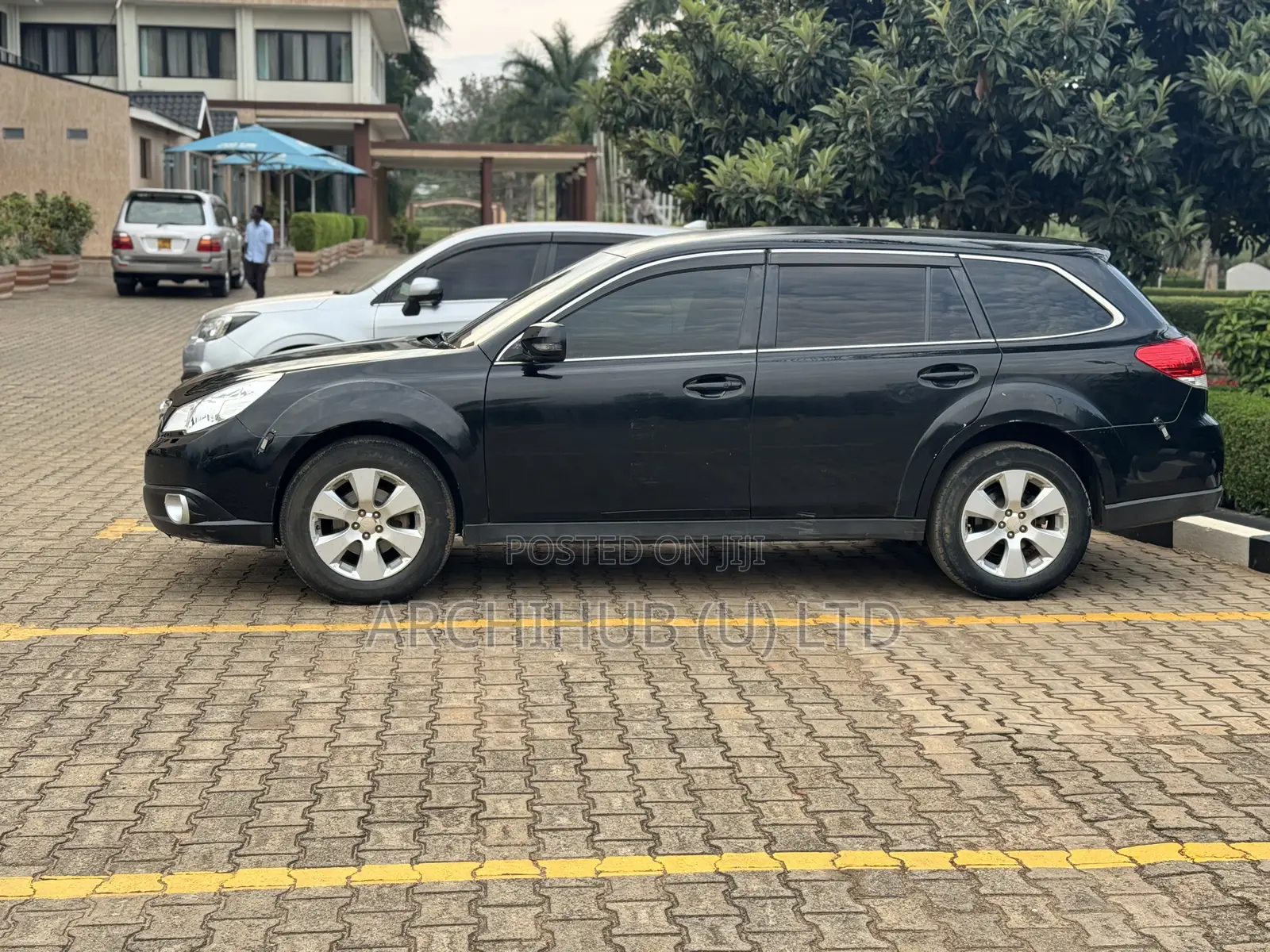 Subaru Outback 2.5i Premium 2011 Black