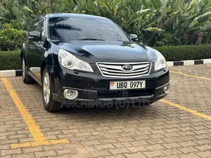 Subaru Outback 2.5i Premium 2011 Black