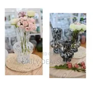 Elegant Textured Clear Glass Vase - Transparent