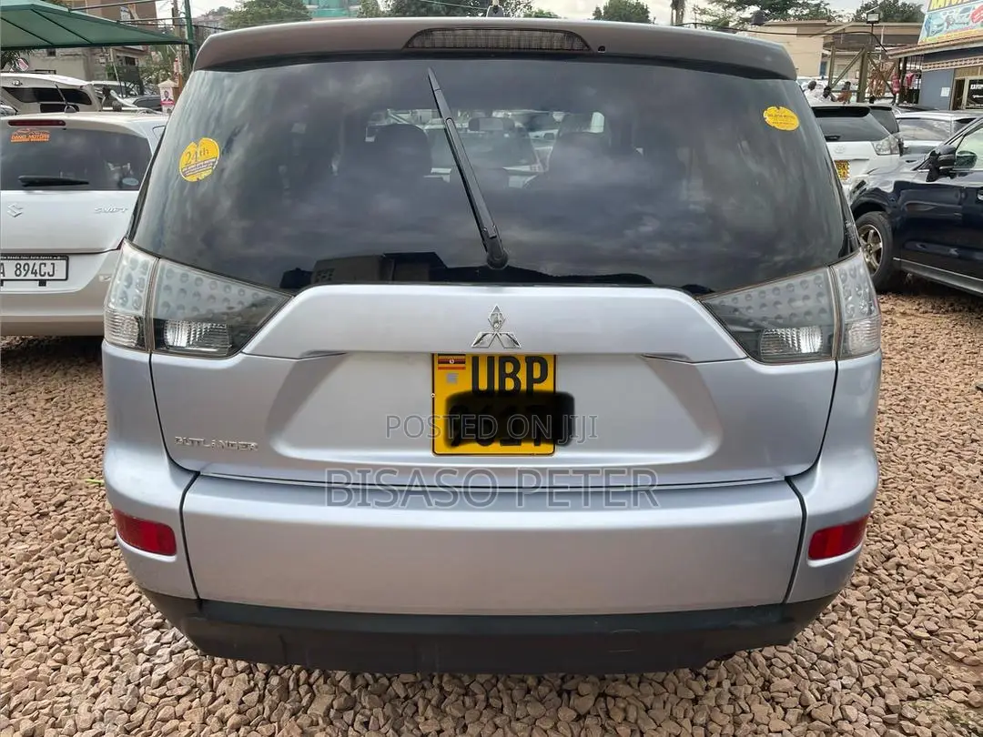 Mitsubishi Outlander 2010 Gray