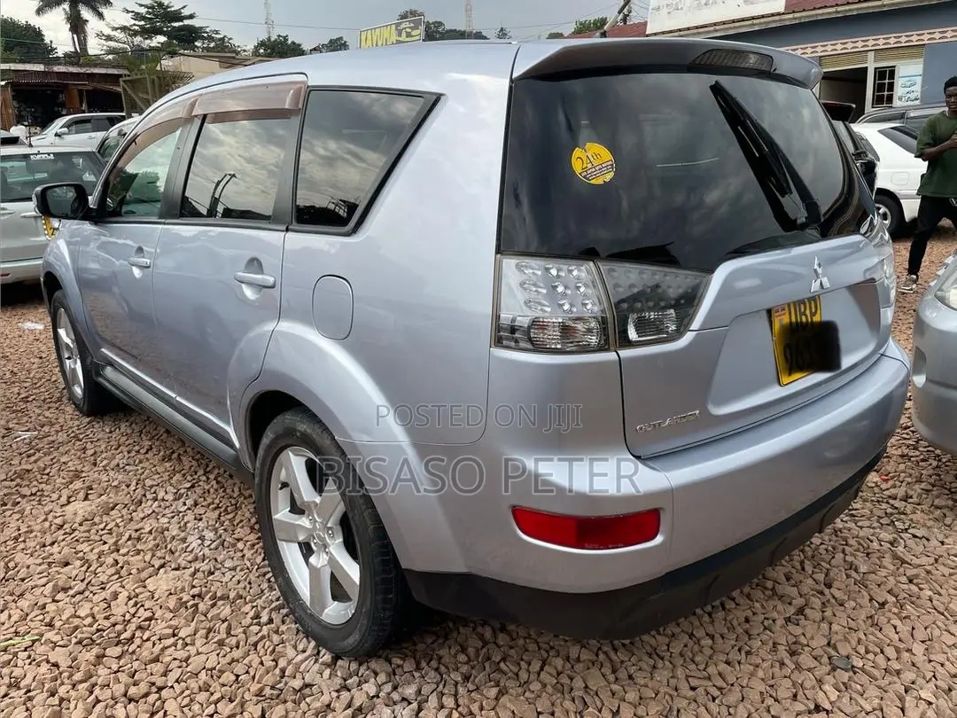 Mitsubishi Outlander 2010 Gray