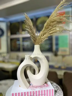 Quality Artificial Plant Vessels for Table