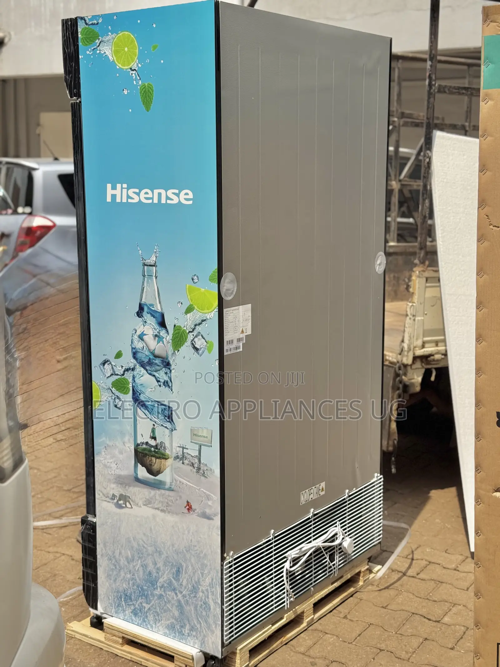 Hisense 810litres Chiller