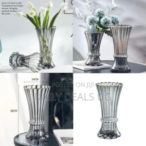 Elegant Ribbed Glass Vase With Gold-Edged Rim