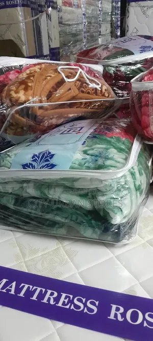 Jin Li Heavy Blankets