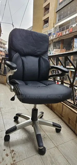 Office Chair With Comfortable Leather Cushion