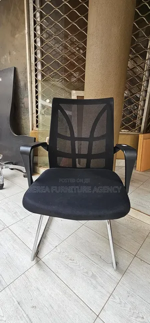 Static Mesh Non Adjustable Height Office Chair
