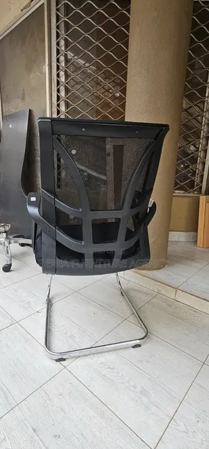 Static Mesh Non Adjustable Height Office Chair