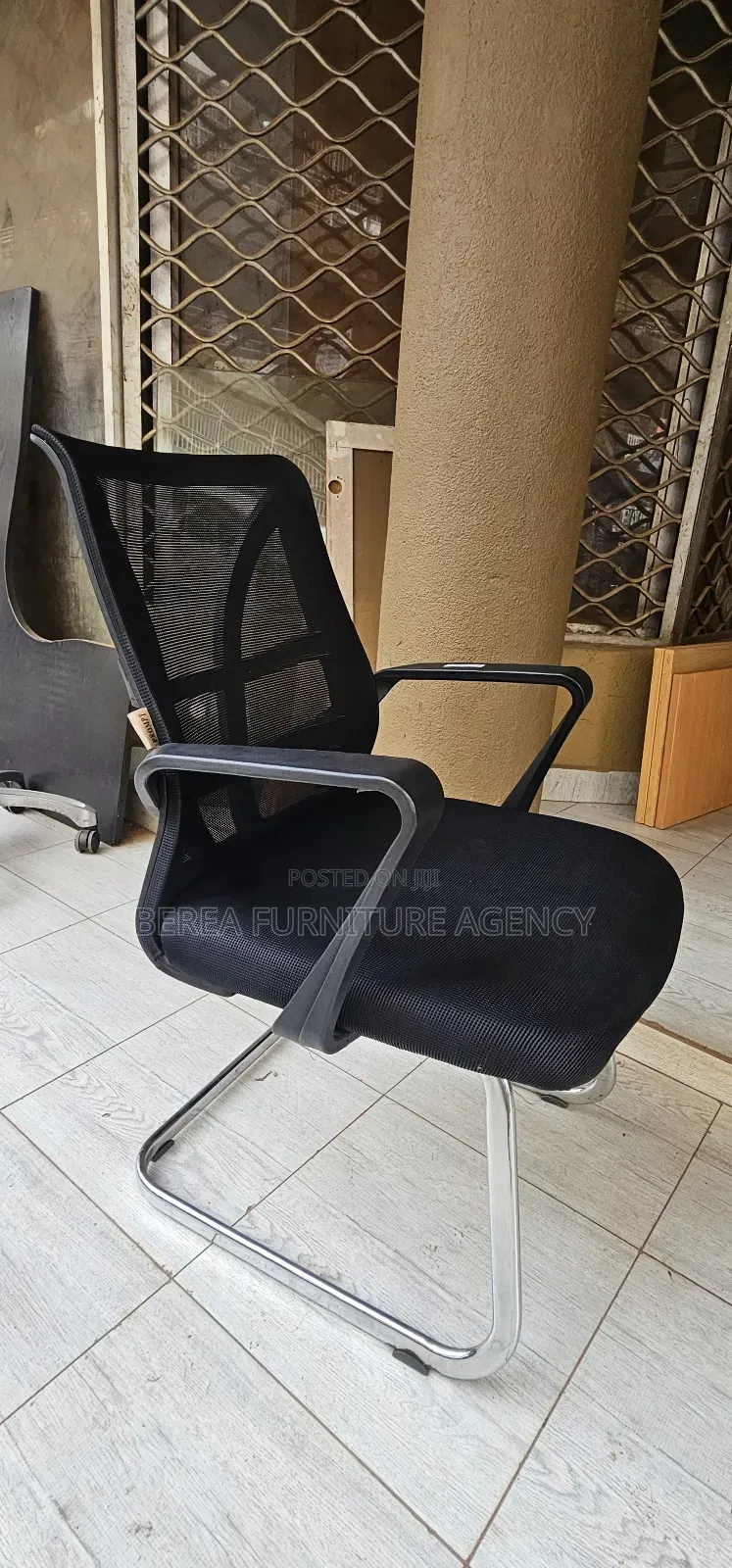 Static Mesh Non Adjustable Height Office Chair