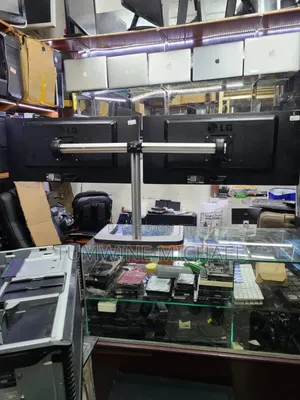 29 Inch Monitors 2 Pieces on Dual Arm Stand