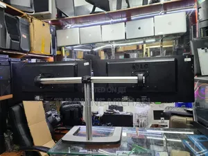 29 Inch Monitors 2 Pieces on Dual Arm Stand