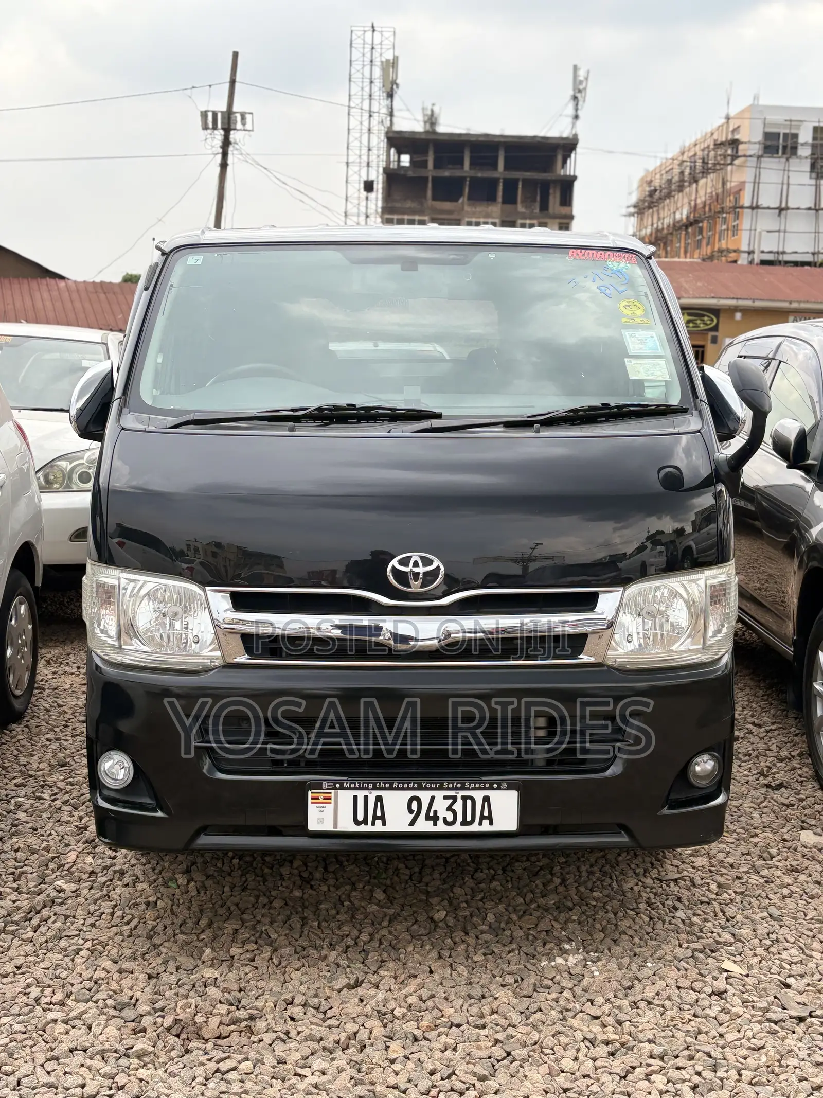 Toyota HiAce 2011 Black