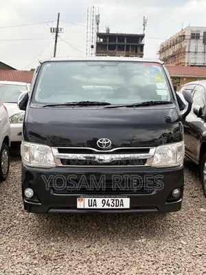 Toyota HiAce 2011 Black