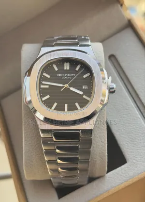 Sliver Chrome Strapped Men's Automatic Patek Philipe Wrist Time Wear