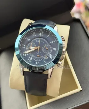 Fossil Men's Authentic Leather Strapped Wrist Time Wear at 20% Discount