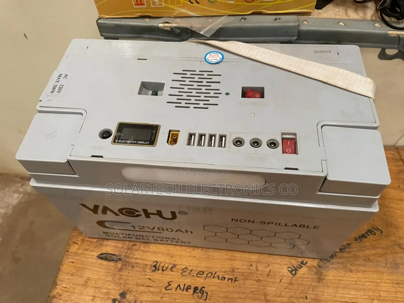 Yachu 80ah Solar Gel Battery With Controller