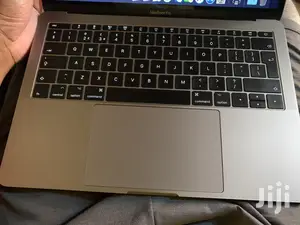 Laptop Apple MacBook Pro 8GB Intel Core i5 SSD 128GB