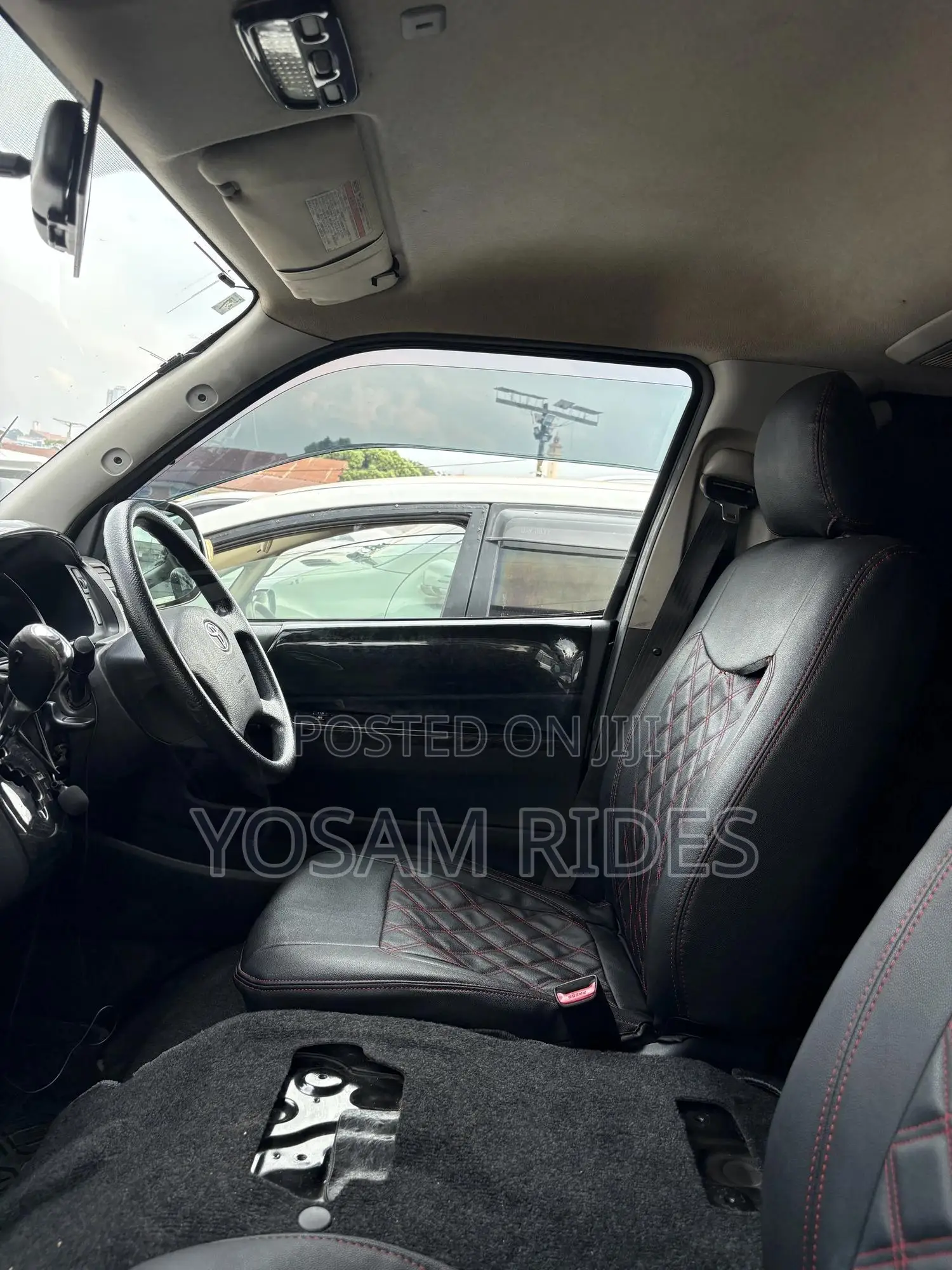 Toyota HiAce 2011 Black