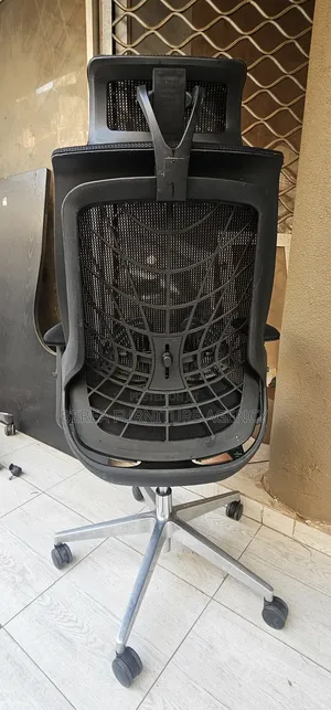 Nice Looking Mesh Adjustable Office Seat