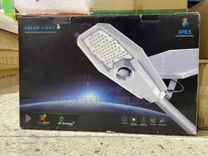 Hi Energy 200w Dusk-to-Dawn Solar Street Light