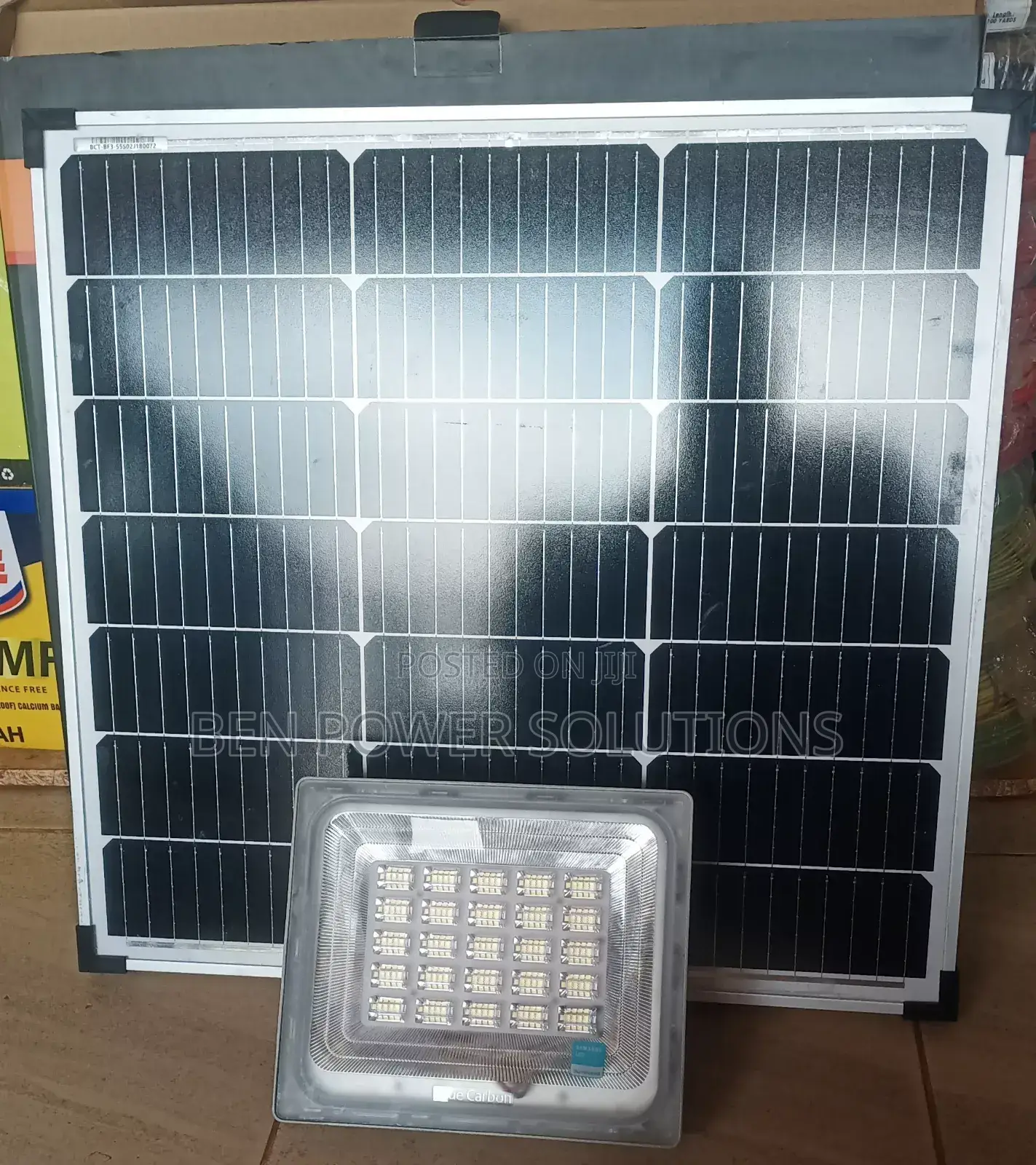 400w Blue Carbon Solar Floodlight