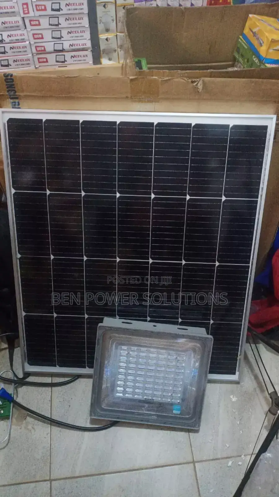 400w Blue Carbon Solar Floodlight
