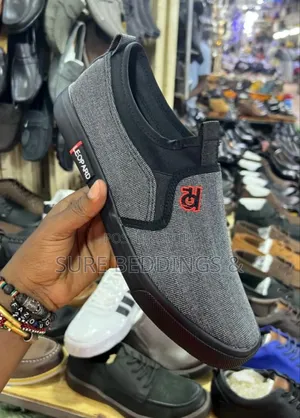Qi Leopard Sneakers