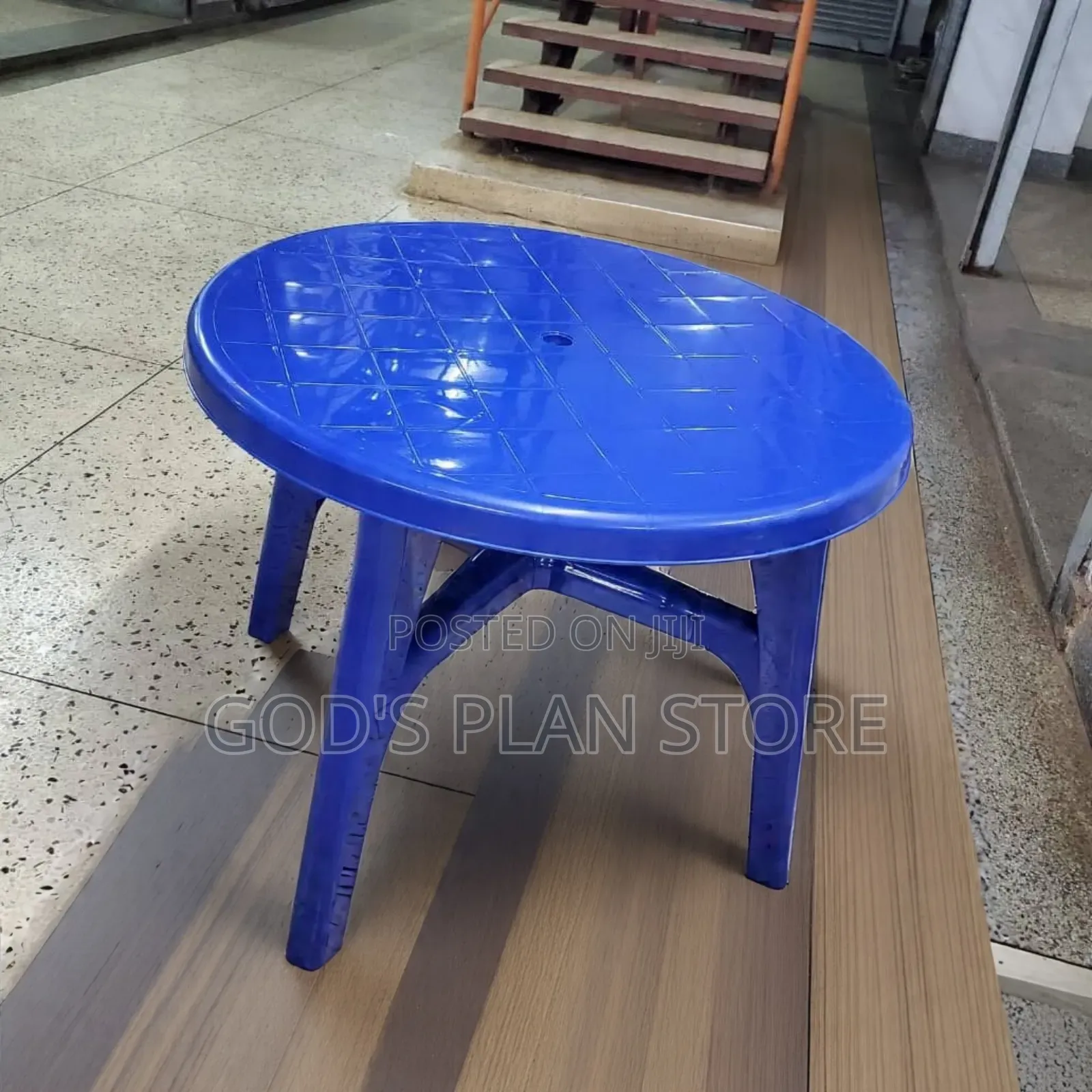 End Plastic Table End Plastic Table 4 People