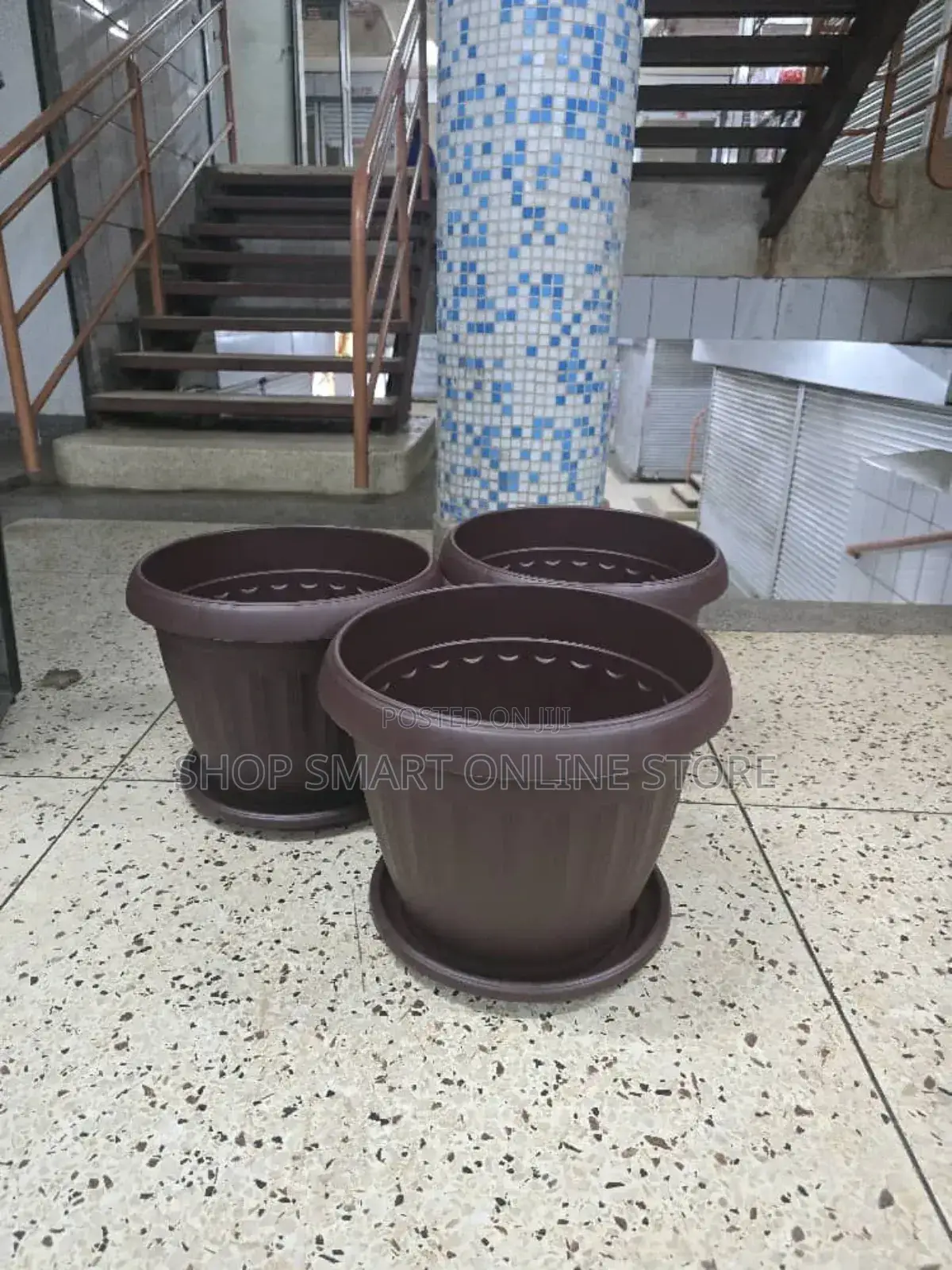 Coffee Brown Plastic Flower Pots