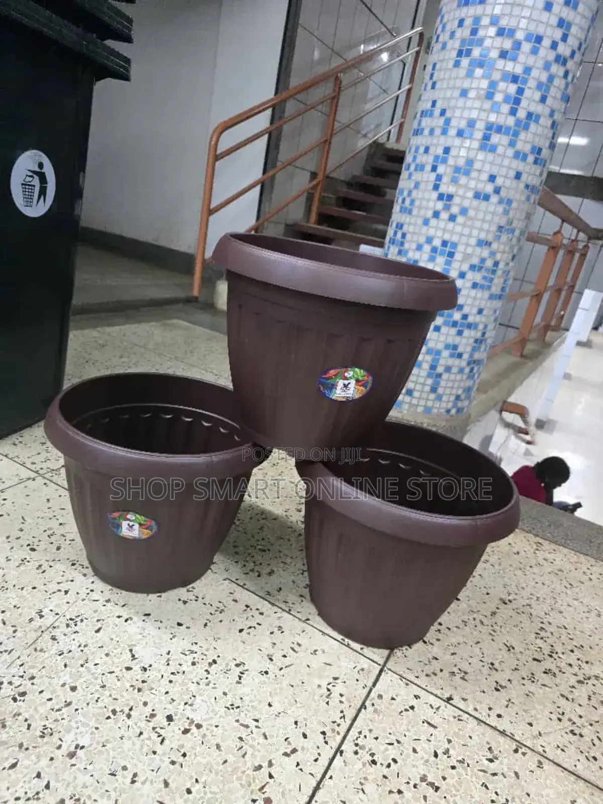 Selective Plastic Flower Pots Selective Plastic Flower Pots